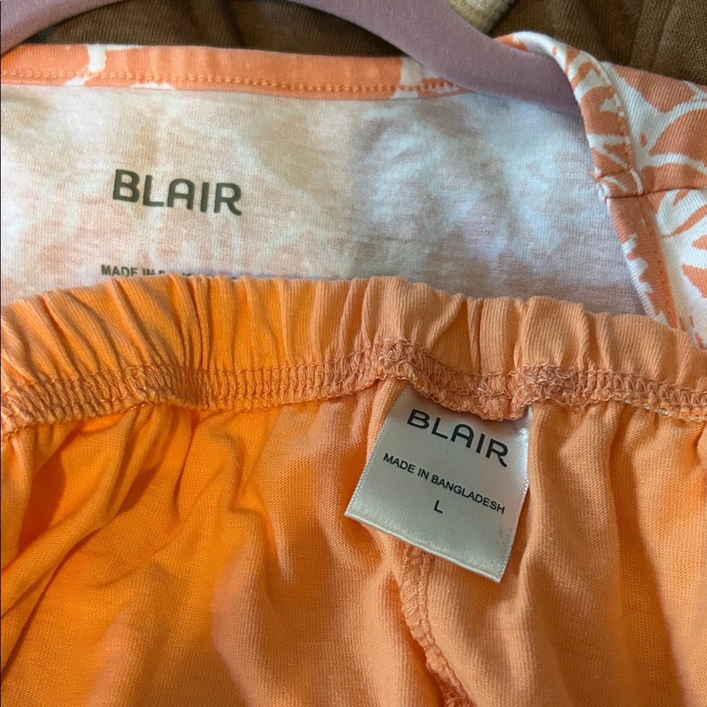 Blair Women's Orange and White Floral Tee with capri pants - Picture 2 of 2